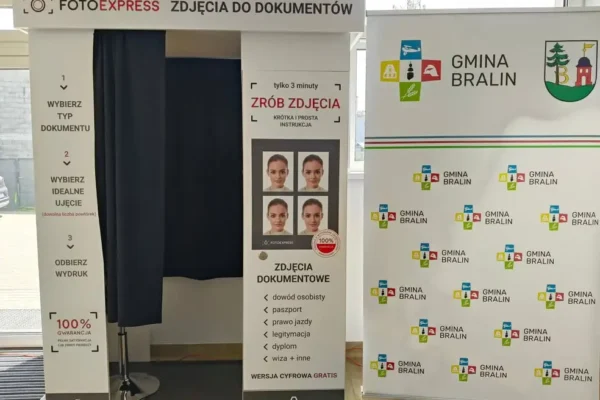 Nowa fotokabina w Urzędzie Gminy Bralin – zdjęcia dokumentowe od ręki