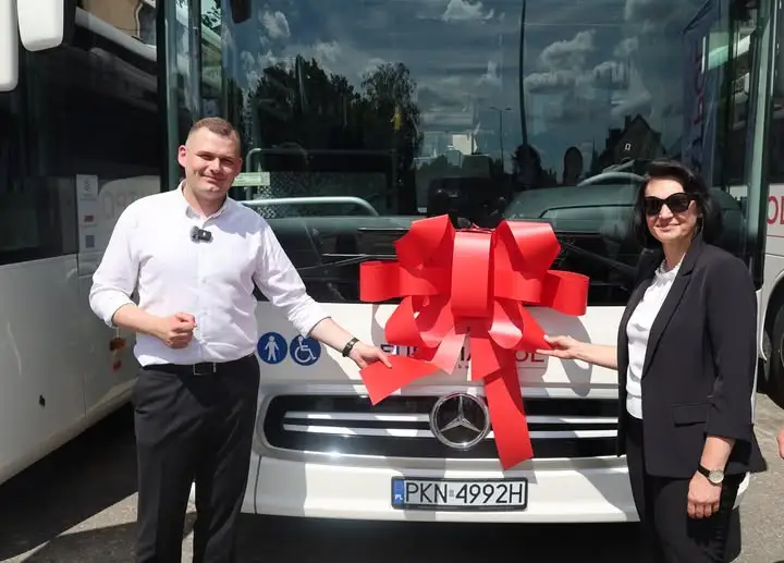 Cztery nowe autobusy niskoemisyjne wyjadą na trasy w powiecie kępińskim