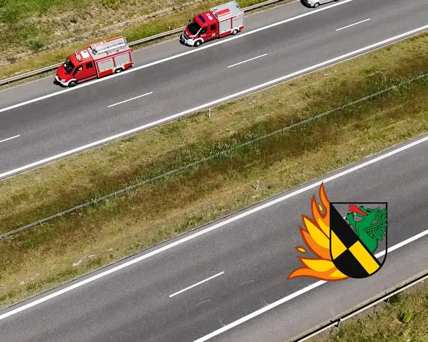 Rozlany olej na trasie S8 – interwencja strażaków z OSP Perzów