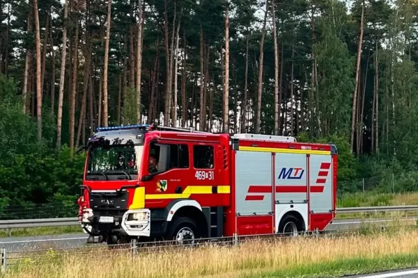 Pożar autobusu na trasie S8 – interweniowało kilkanaście zastępów straży