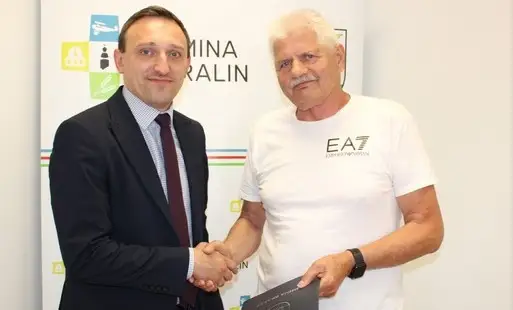 Nowa umowa na odbiór odpadów w gminie Bralin podpisana