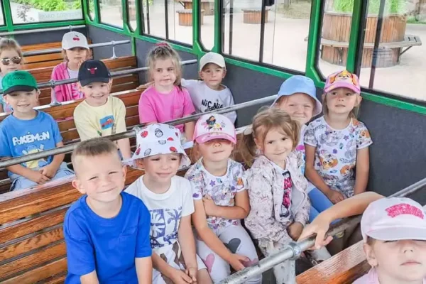 Przedszkolaki z Baranowa odkrywały świat zwierząt w ZOO Borysew