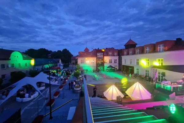 Ruszyła pierwsza noc Festiwalu Muzyki Klubowej w Baranowie – wstęp wciąż otwarty!