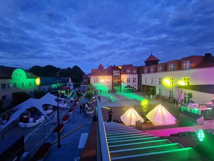 Ruszyła pierwsza noc Festiwalu Muzyki Klubowej w Baranowie – wstęp wciąż otwarty!