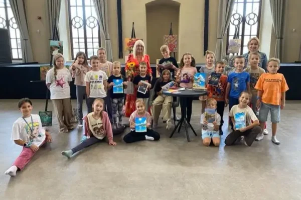 Spotkanie z poetką i malarką Ewą Walentyną Maciejewską w Centrum Synagoga