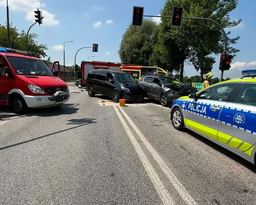 Kolizja drogowa w Chojęcinie-Szumie – interweniowały służby ratunkowe