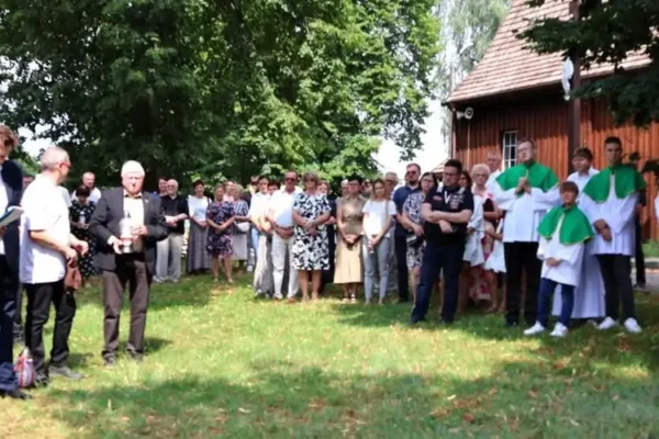 Oznaczono grób weterana AK Józefa Ślęka na cmentarzu w Laskach
