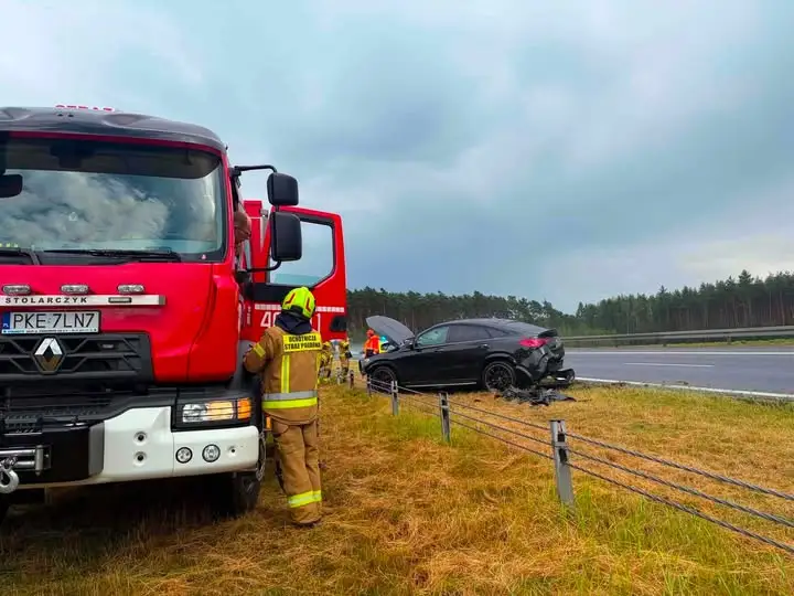 Kolizja na trasie S8 w okolicy Kępna – zadysponowano cztery zastępy straży