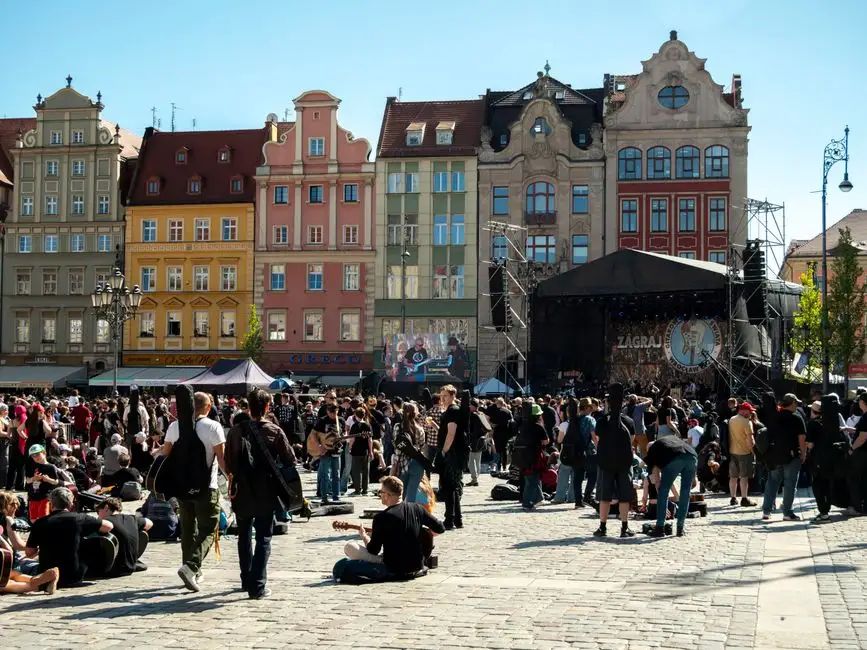 Letnie Piątki w Kępnie – koncerty i kino plenerowe na Rynku