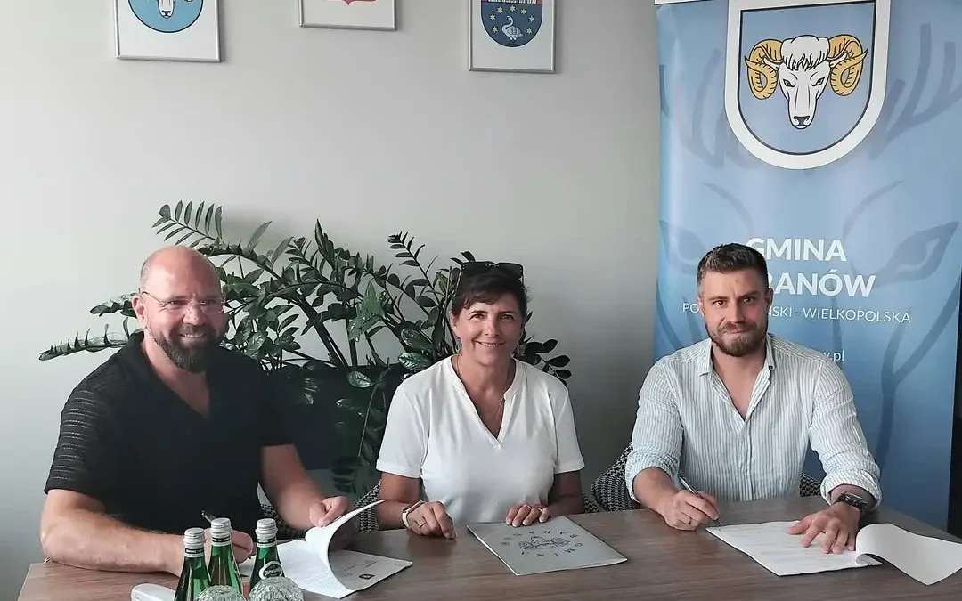 Mroczeń: 45 ekologicznych latarni oświetli ścieżkę pieszo-rowerową