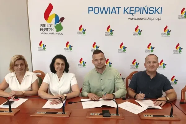 Powiat Kępiński podpisał umowy na modernizację trzech dróg powiatowych