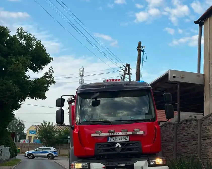 Zerwana linia telefoniczna w Bralinie – interwencja strażaków