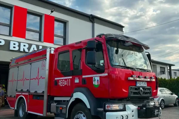 Interwencje OSP Bralin: zalana piwnica i powalone drzewo