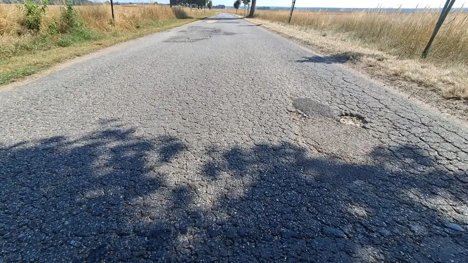 Modernizacja drogi powiatowej Drożki-Głuszyna: wybrano wykonawcę
