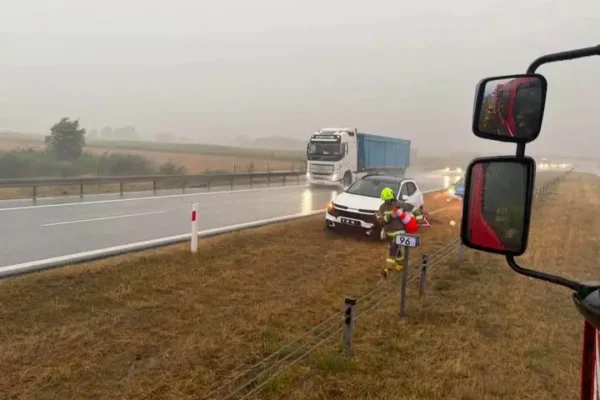Kolizje na trasie S8 w rejonie Kępna – interweniowały straż pożarna i policja