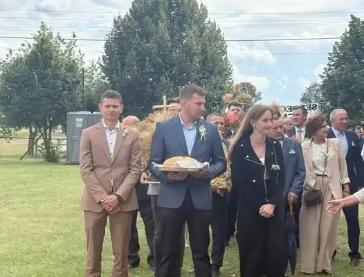 Dożynki Gminne w Domasłowie – podziękowania za plony i wspólne świętowanie