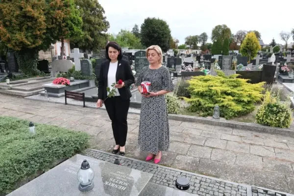 46. rocznica Porozumień Sierpniowych – starosta Kępna uczciła pamięć działaczy