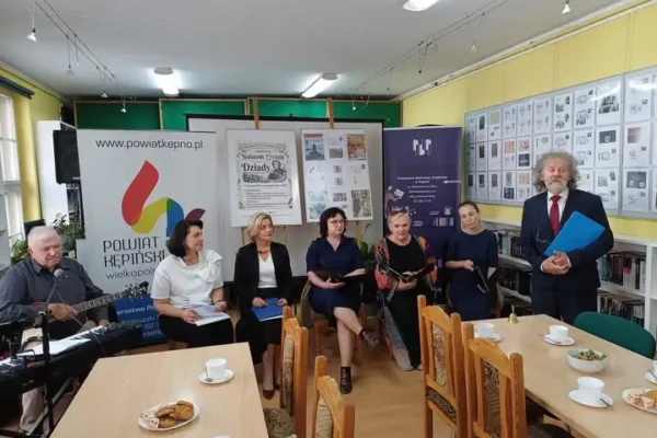 Narodowe Czytanie „Dziadów” w Kępnie – literackie święto w bibliotece