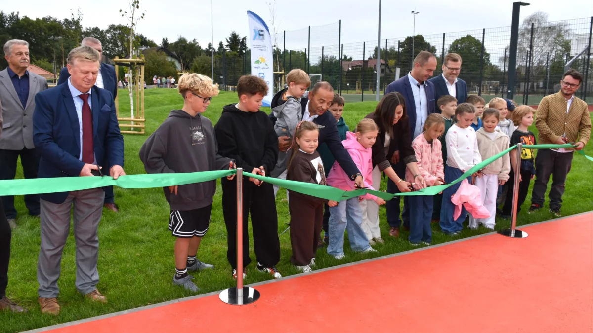 Kępno: nowy skwer sportowo-rekreacyjny im. Jana Pawła II już otwarty