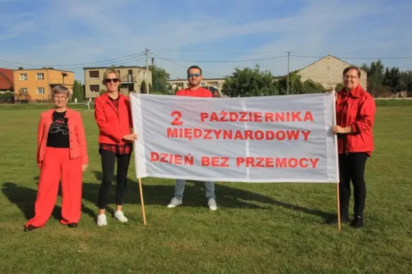 Perzów i Trębaczów razem przeciw przemocy – czerwony przemarsz ulicami gminy