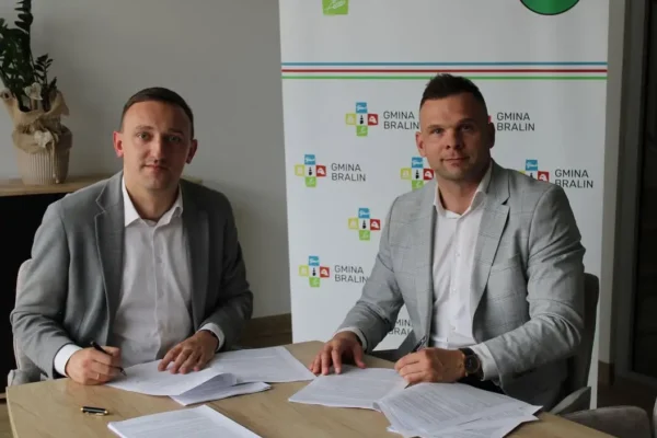 Gmina Bralin inwestuje w drogi – podpisano umowy na przebudowę trzech odcinków