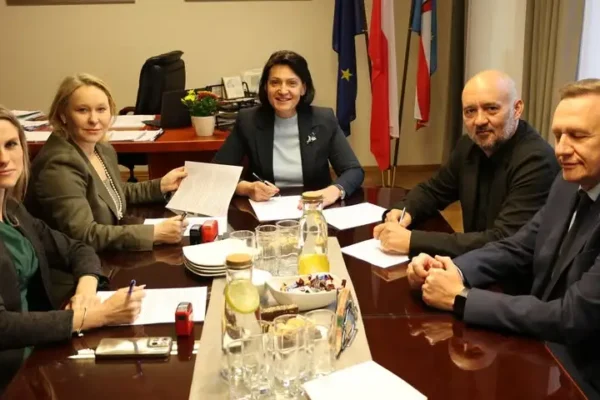 300 tys. zł na nowy dźwig w szpitalu w Kępnie – umowa podpisana