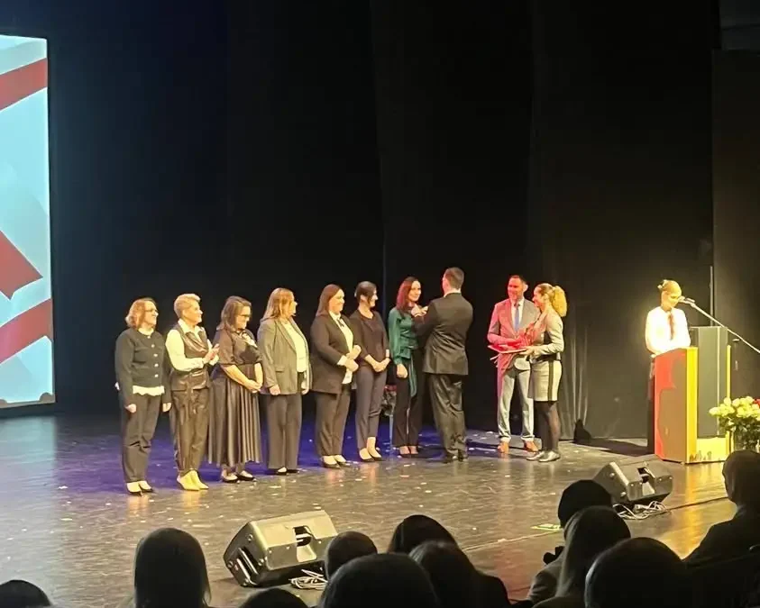 Nauczycielka z Kępna uhonorowana Medalem Komisji Edukacji Narodowej