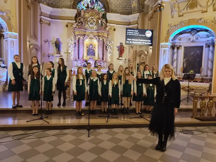 Chór z Bralina zaśpiewał patriotyczne pieśni w Kępnie