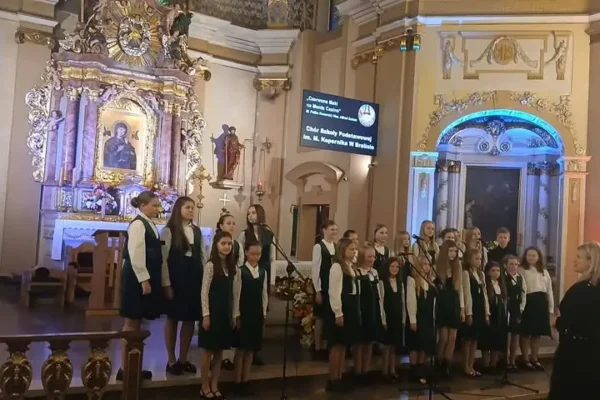 Chór z Bralina zachwycił na koncercie „Głosy Pokoleń” w Kępnie