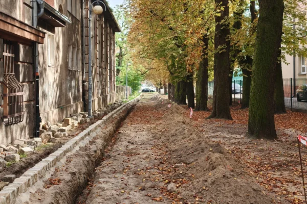 Kępno: ulica Pileckiego zmienia się w zieloną przestrzeń spotkań